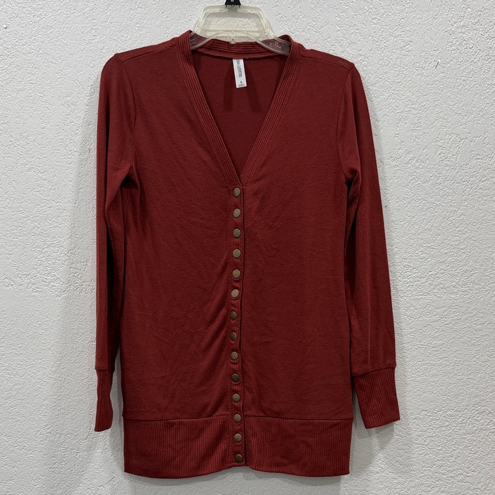 Zenana Outfitters Brick Red Cardigan with metal snaps Size Small